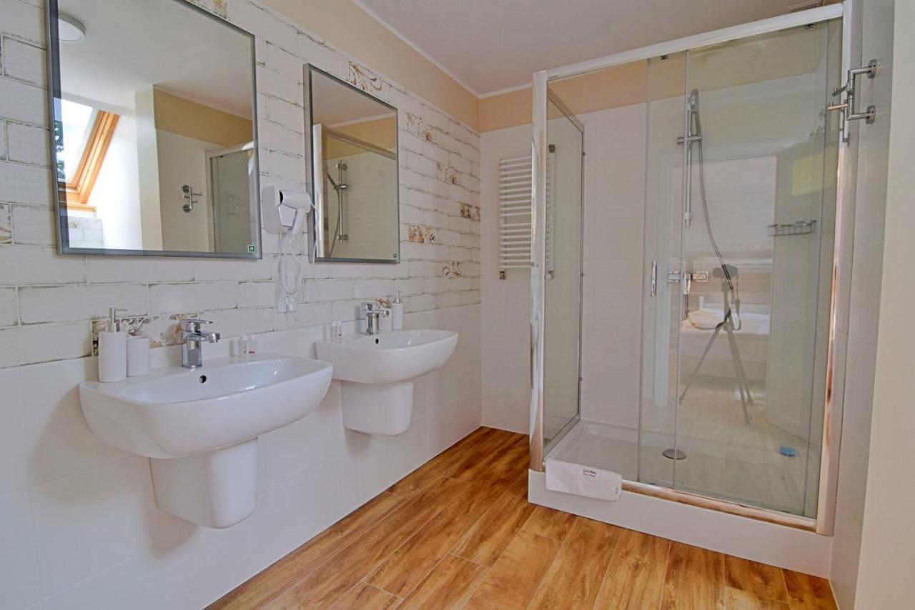 Gosciniec Nowa Wioska Bed and Breakfast Wałbrzych Εξωτερικό φωτογραφία